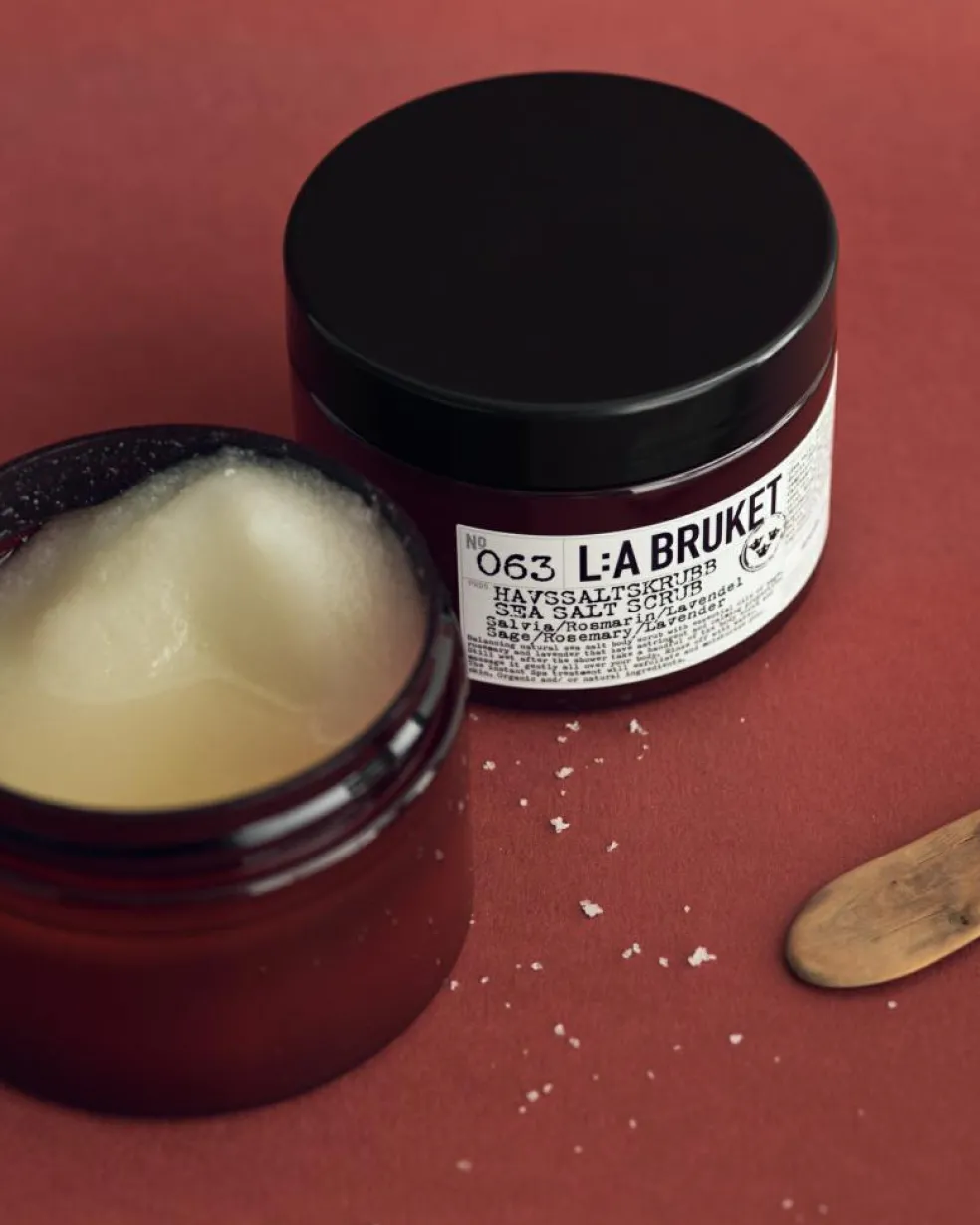 063 Sea Salt Scrub Sage/Rosemary/Lavender
