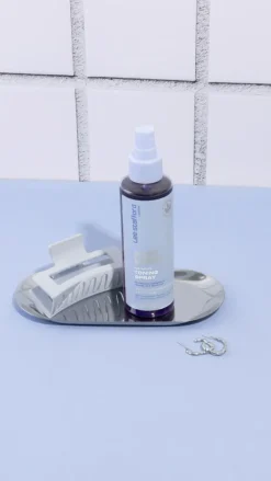 Bleach Blondes Ice White Tone Correcting Conditioning Spray