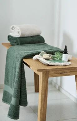 Compliments Slow Towel