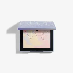 Light Reflecting Prismatc Powder Pressed