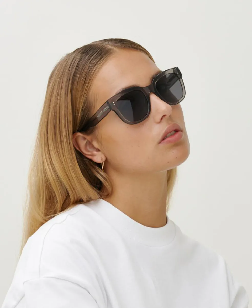 Liv Solbriller