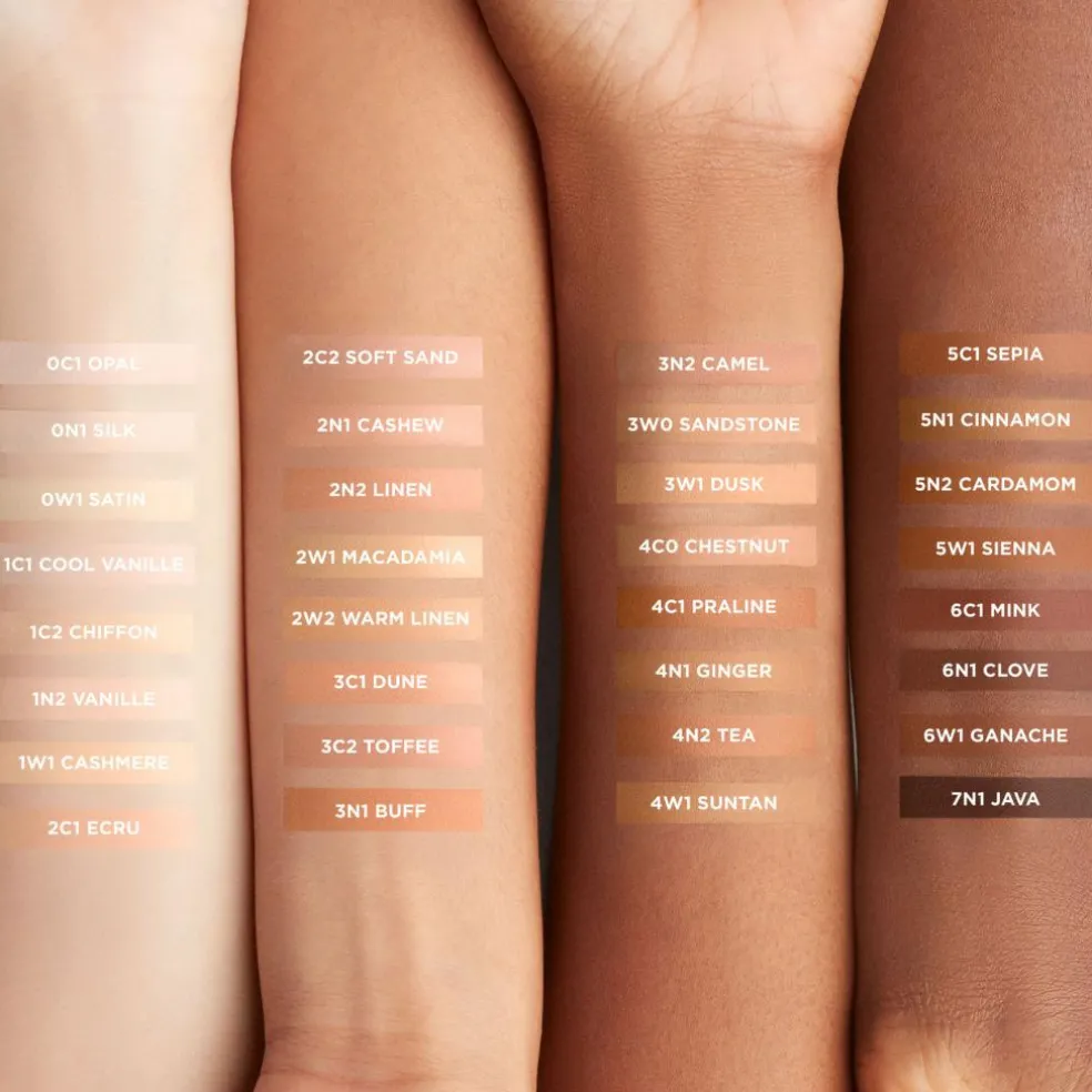 Real Flawless Weightless Perfecting Foundation