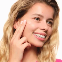 Silky Blur Poreless Primer