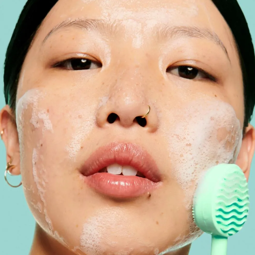 The POREfessional Good Cleanup Foaming Cleanser